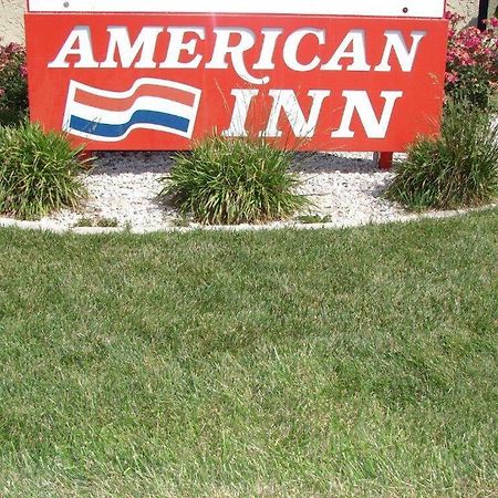 American Inn Блу Спрингс Екстериор снимка